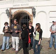 
The Rotuse-The old town hall-The group outside-Kaunas-Lithuania-close to the hotel-
market square-newly wed-At night    
בית העירייה הישן בעיר קובנה בליטא  